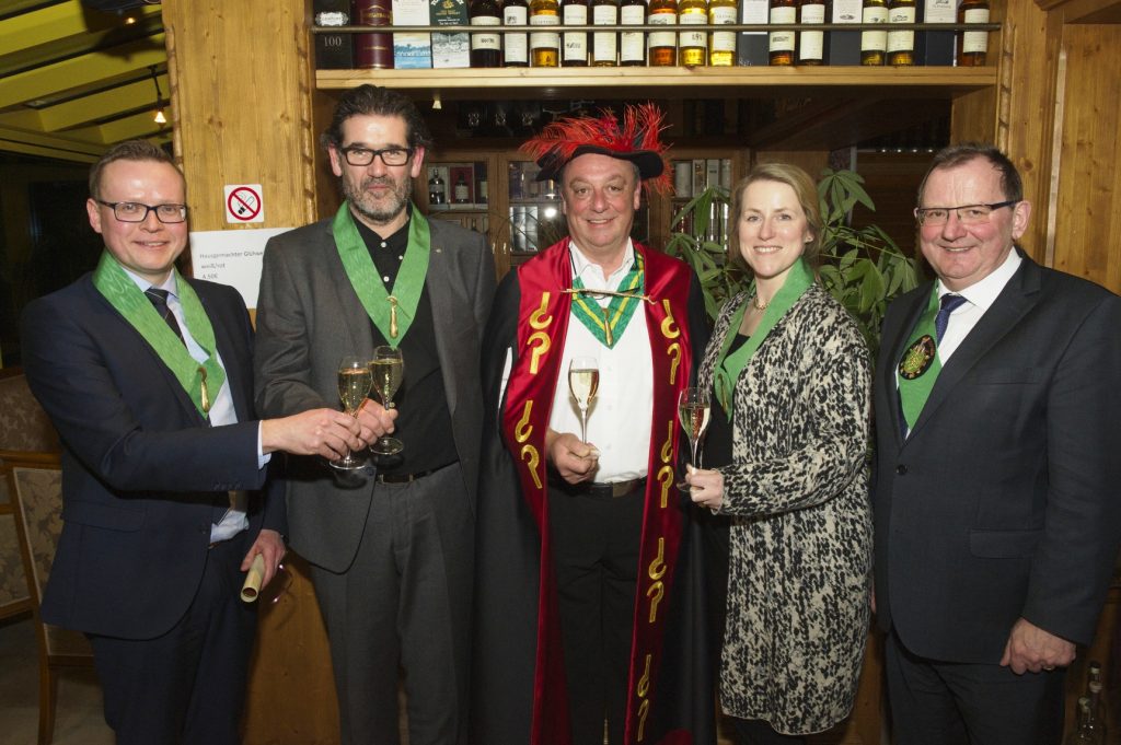 Vlnr Alexander Miesen, Peter Rayen, Nico Knott, Isabelle Weykmans en Fernand Etgen