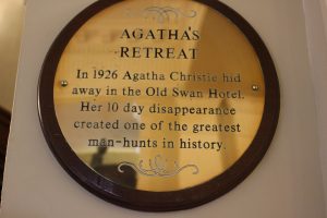 Plaquette herinnert aan verblijf Agatha Christie