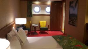 Geniet van de sfeer van de fifties in de kamers (kajuiten) van het hotelschip SS Rotterdam