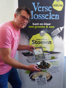Marco bedenker van de kant-en-klaar mosselverpakkingen