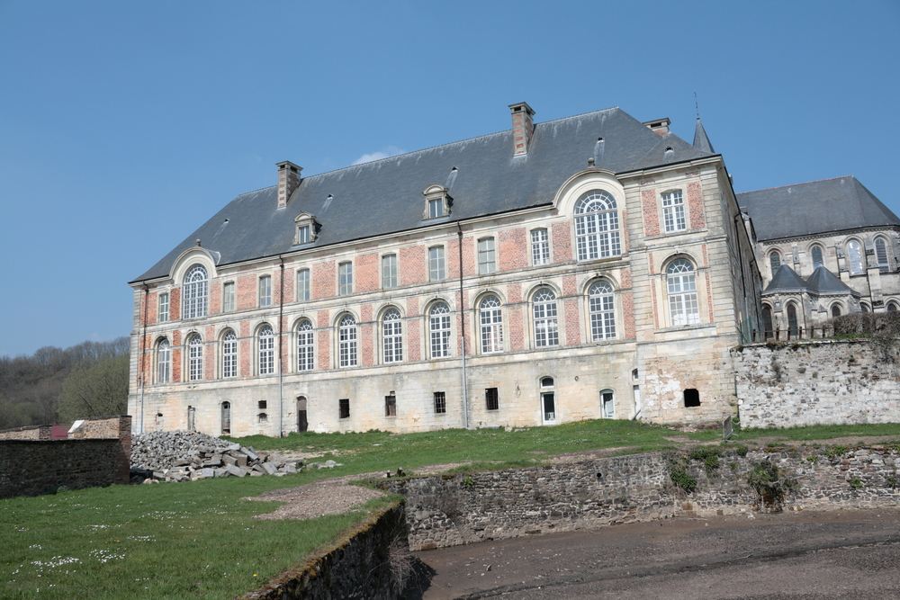 Abdij Saint-Michel-en-Thiérache - copyright Shutterstock.com